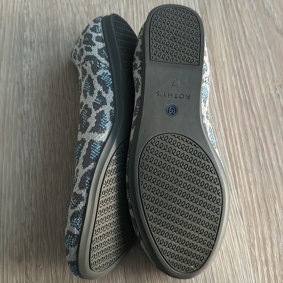 Rothy’s Grey Blue Spotted Leopard Flats - Picture 6 of 6